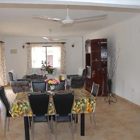 Green Palm Self Catering And Chalets